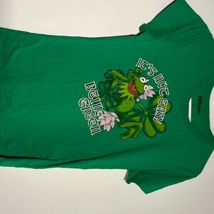 St Patrick’s Day Kermit the Frog green shirt size JUNIOR Large Never worn!